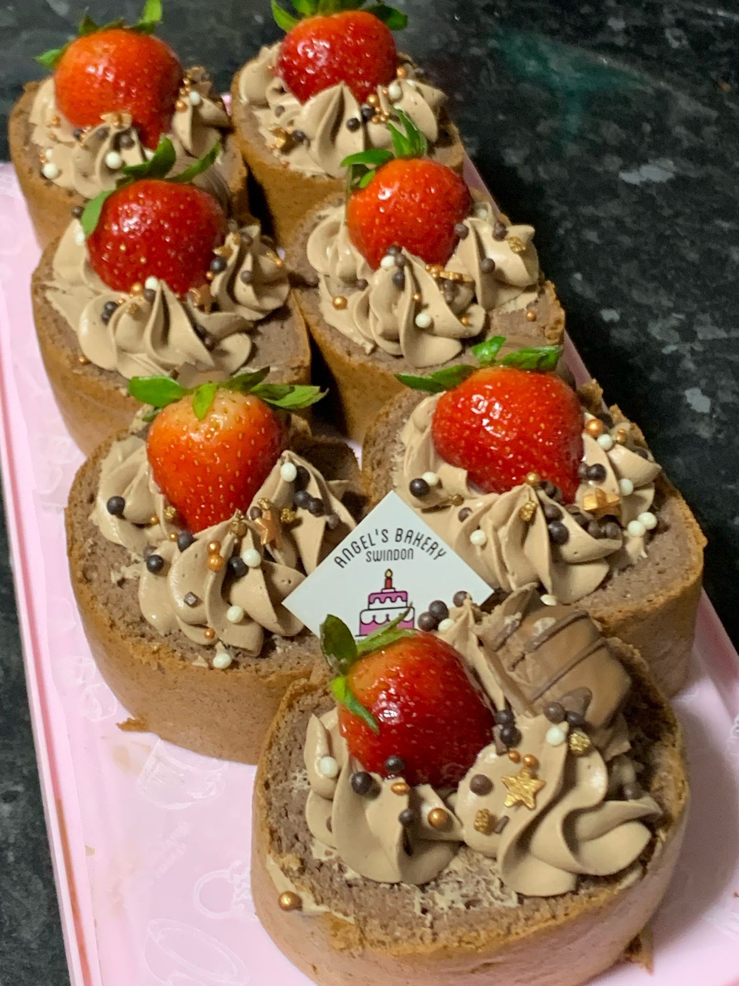 Chocolate Swiss Roll (4 pcs)