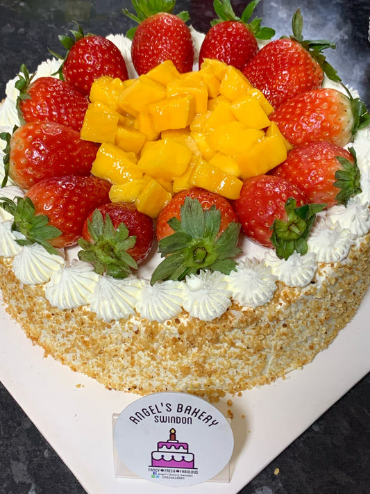 8" Fresh Cream Cake with strawberries and mango on top